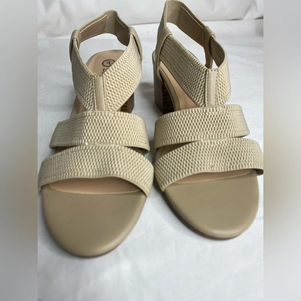 Bella Vita Women Jodi Stretch Natural block heel sandal New Sizes 7.5N & 9M